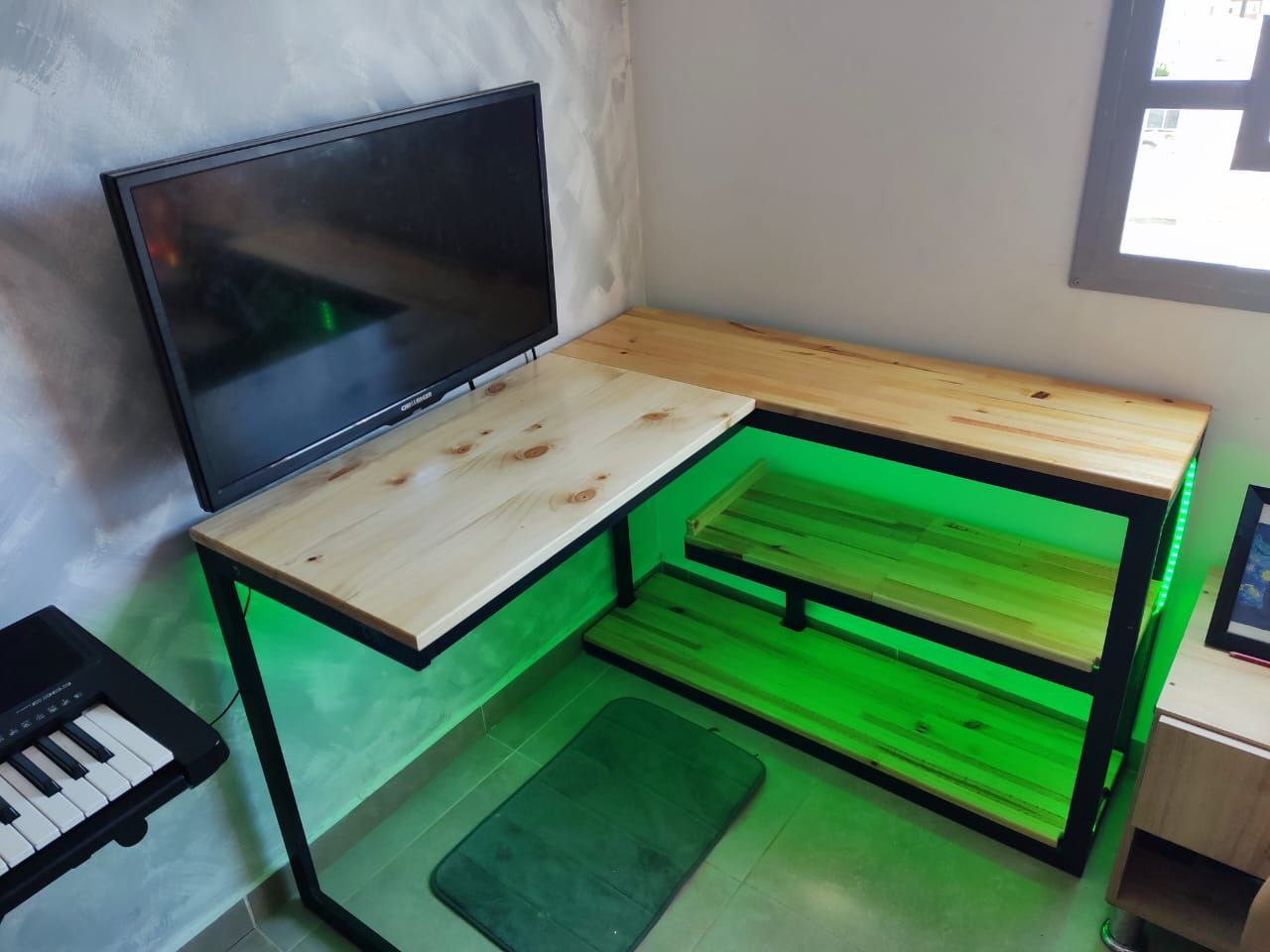 Escritorio en L con LED